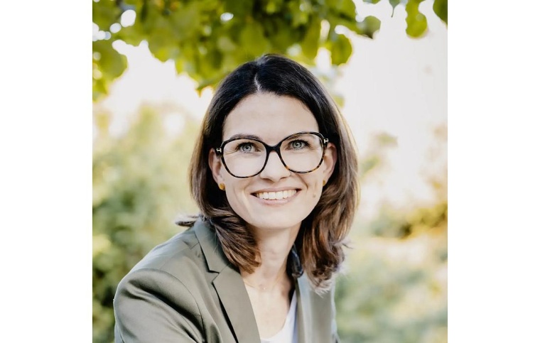Prof. Dr. Cornelia Betsch, Foto: Marco Borggrev