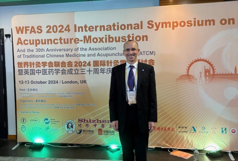 Prof. Taras Usichenko auf dem Internationalen Symposium der World Federation of...