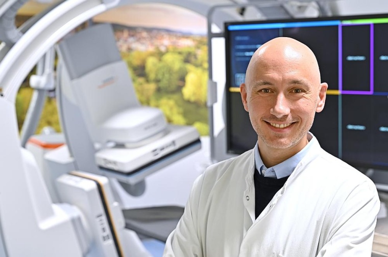 Prof. Matthias Gawlitza ist neuer Professor für Neuroradiologie am UKJ, Foto:...