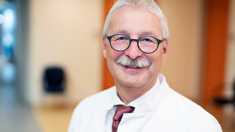 Priv.-Doz. Dr. med. Martin Görner, Leiter des Onkologischen Zentrums und...