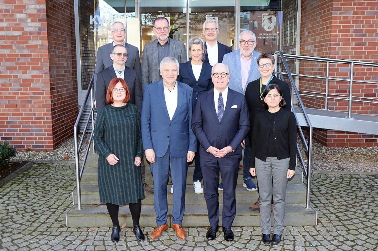 Der neugewählte Vorstand der ÄKWL. Foto: KOM ÄKWL