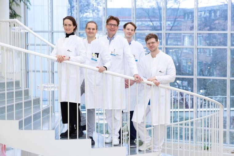 Das Team der Abteilung für Plastische, Hand- und Wiederherstellungschirurgie...