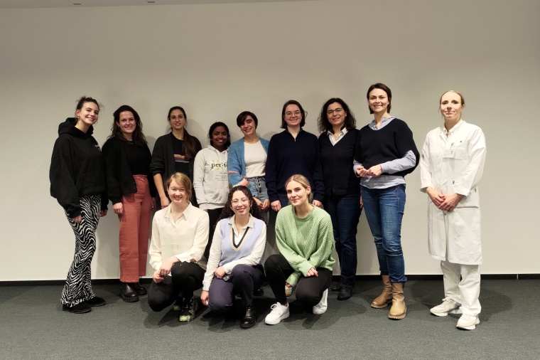 Die Teilnehmerinnen des aktuellen Mentoringprogramms mit den Koordinatorinnen....