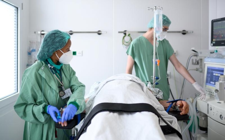 Während der Corona-Pandemie standen Ärzte der Anästhesiologie und...