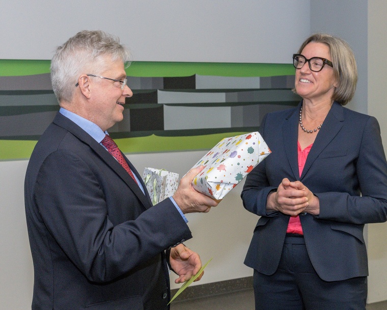 Chefarztwechsel im Alb Fils Klinikum: Prof. Dr. Matthias Fischer übergibt die...