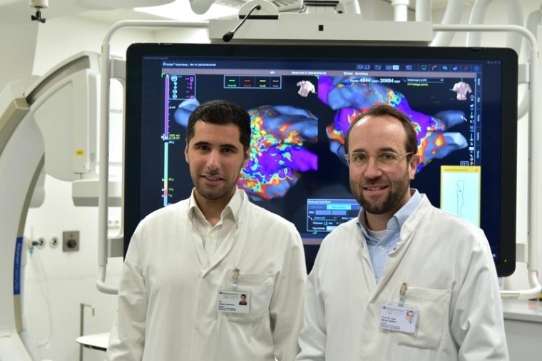 Dr. Assem Aweimer (l.) Bereichsleiter Elektrophysiologie und Prof. Dr. Moritz...