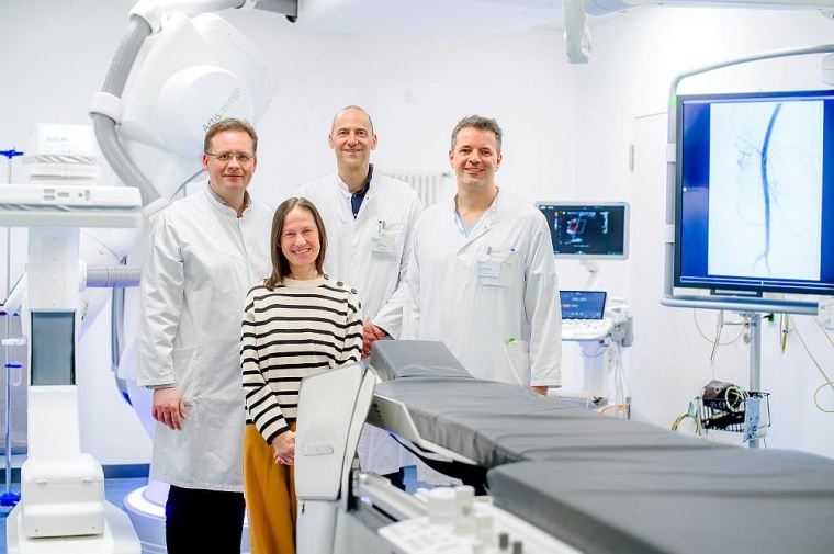 Janet Piegsas Behandlungsteam am UKJ: Prof. Dr. Alexander Pfeil, Leiter des...