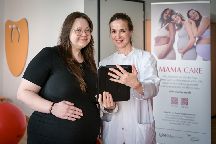 Prof. Dr. Stephanie Wallwiener (re.) leitet die Studie zu digitalen...