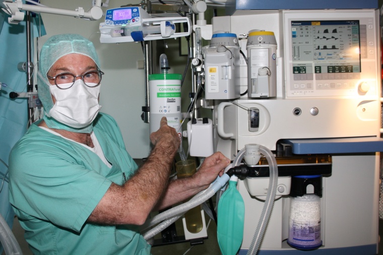 Dr. med. Michael Stoller, Chefarzt der Anästhesiologie und operativen...