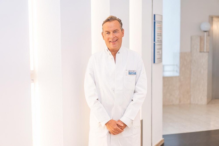 Chefarzt Professor Dr. Jan Fichtner, Foto: Johanniter Krankenhaus Oberhausen