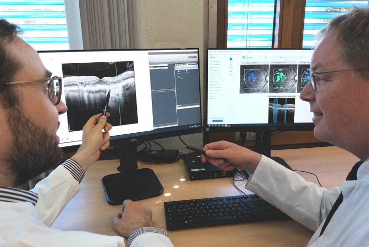 Dr. Andreas Berlin (l.) und Prof. Dr. Jost Hillenkamp von der Würzburger...