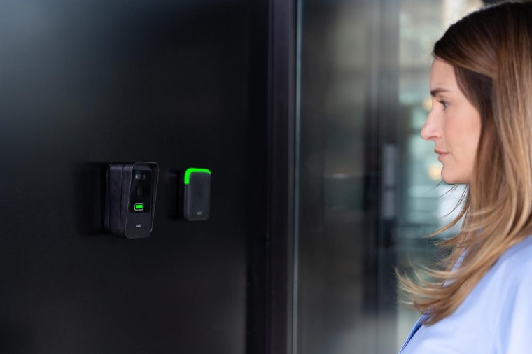 Salto XS4 Face besticht durch einen sicheren, berührungslosen und effizienten...