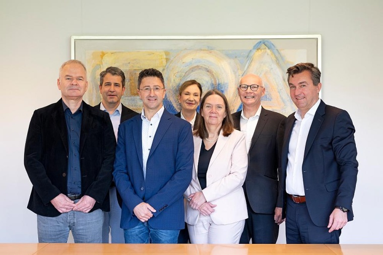 (v.l.n.r.): Prof. Dr. Hartwig Schütte, PD Dr. Friedemann Schad, Mahmoud...