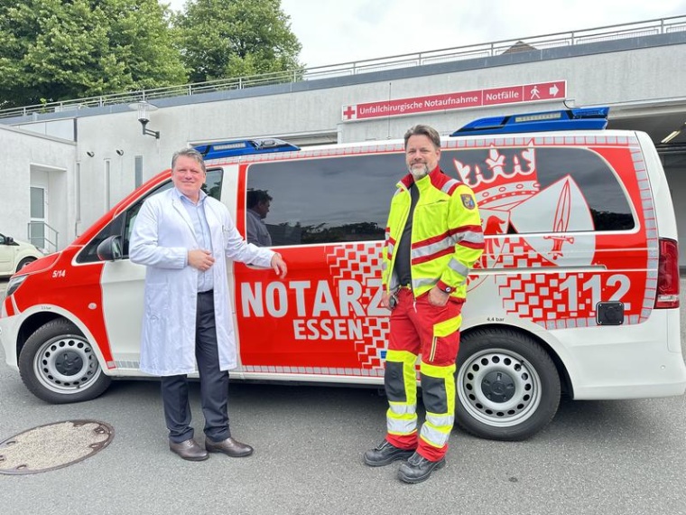 Prof. Dr. Marcel Dudda und Dr. Bastian Brune Foto: UDE/UK Essen, Klinik für...