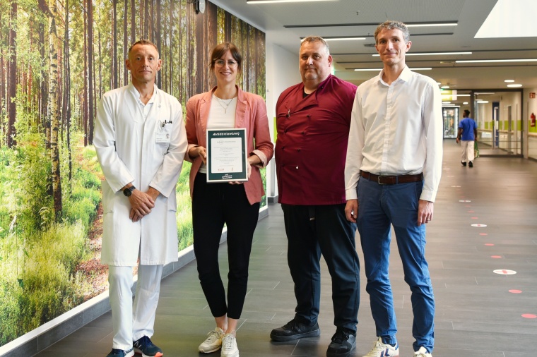 (v. l.): Martin Bauer, Ernährungsberater, Dr. Manon Wicking,...