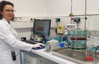 Birgit Hirschmugl im Labor. Foto: Med Uni Graz