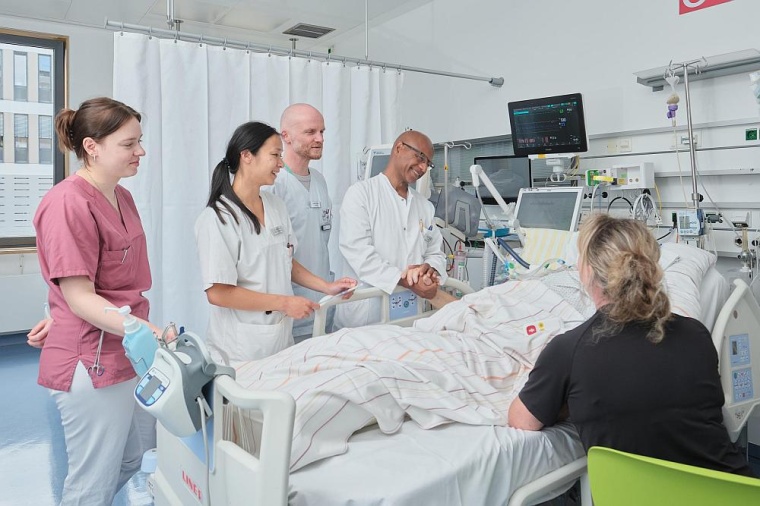 Intensivmedizin ist Teamarbeit: Krankenpflegerin Pia Lehmeyer, Assistenzärztin...