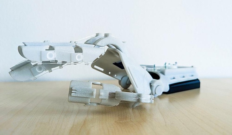 Exoskelette unterstützen Bewegungen des Trägers und können seine Kraft...