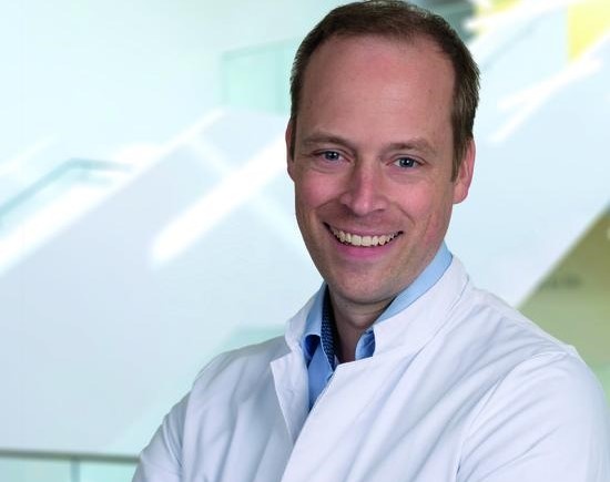 Stefan Landgraeber, Professor für Orthopädie und Orthopädische Chirurgie der...