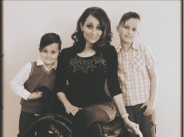 Anke Dallmann mit ihren Kindern, Foto: BDH-Klinik Greifswald