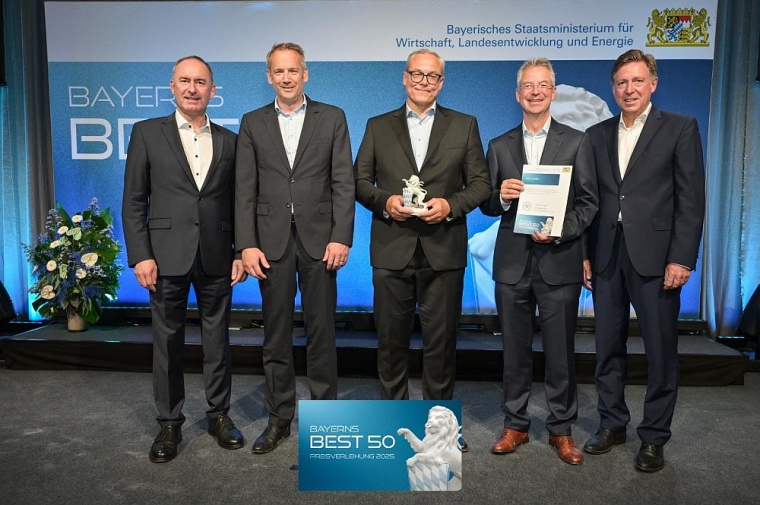 Staatsminister Hubert Aiwanger, Ibidi-Geschäftsführungsduo Dr. Valentin Kahl...