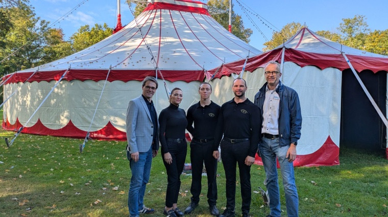 Eine Woche lang gastierte Circus Sperlich in der LWL-Uniklinik Hamm: (v.l.)...