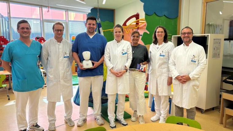 Stark zusammen im Kampf gegen den Krebs, v.r.: Prof. Selim Corbacioglu, Prof....