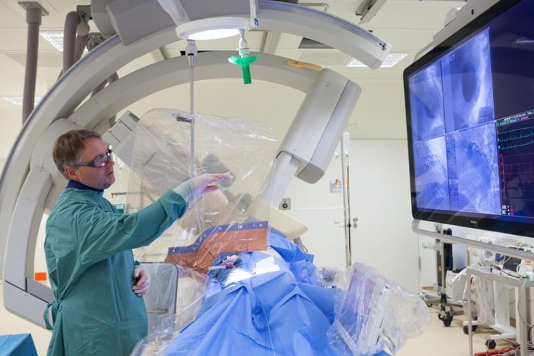 Professor Bruno Schellers Erfahrung als praktischer interventioneller...