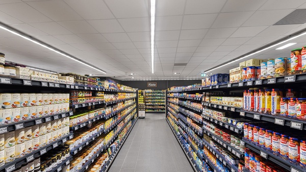 In einem Store wird die Marke nicht verkauft – sie wird inszeniert. Das...