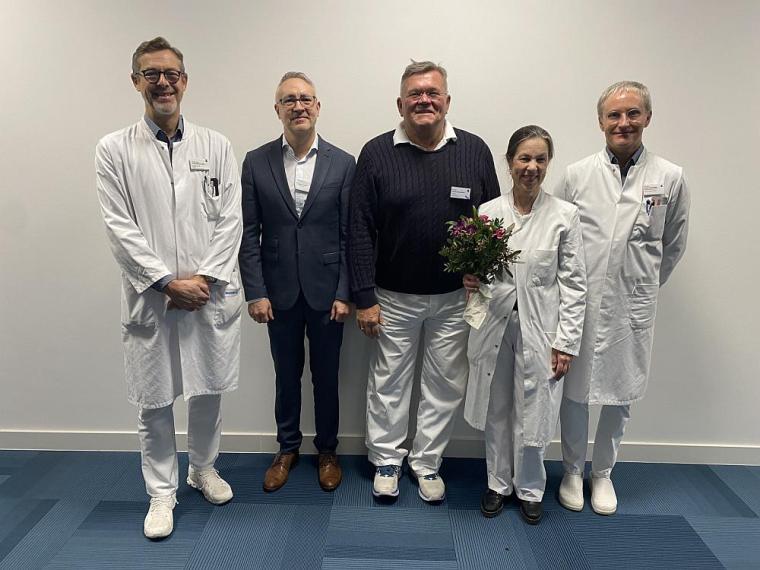 (v.l.): Ärztlicher Direktor Dr. Georg Breuer, Klinikmanager Marco Zipfel,...