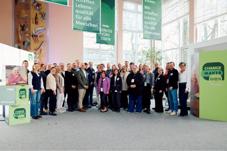 Mehr als 20 Kunden aus der Wohlfahrt trafen auf Experten aus Vertrieb und...