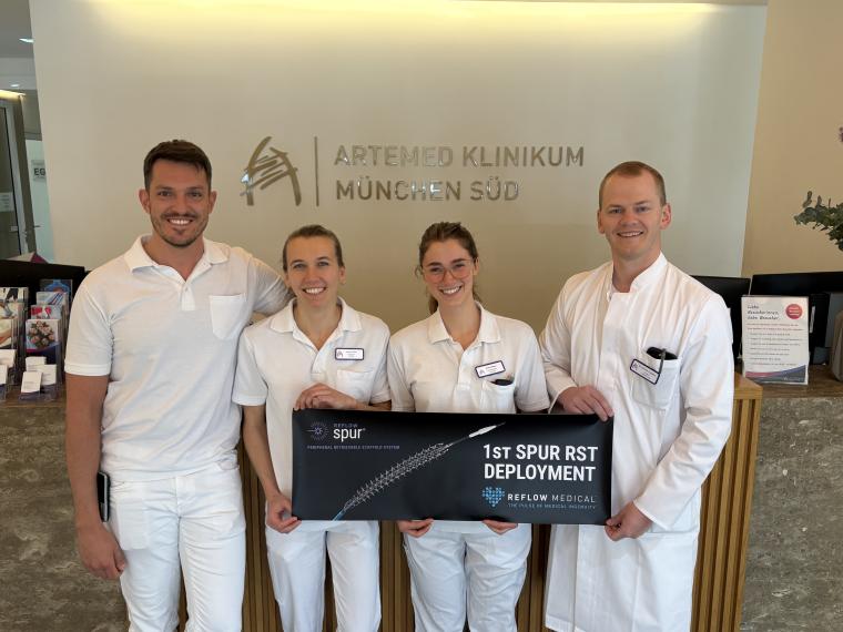 Das Team der AKMS Gefäßchirurgie freut sich über den erstmaligen Einsatz des...