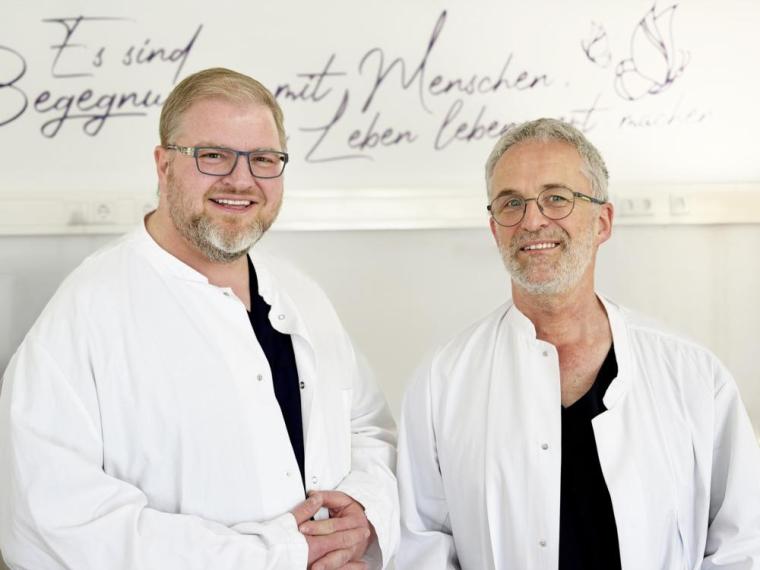(v.l.): PD Dr. med. habil. Andreas-Claudius Hoffmann und Dr. med. Jens Stöver