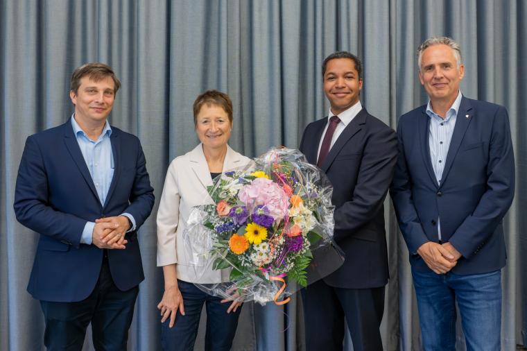 V.l.n.r.: Prof. Dr. Dr. Martin Holderried (Medizinischer Geschäftsführer),...