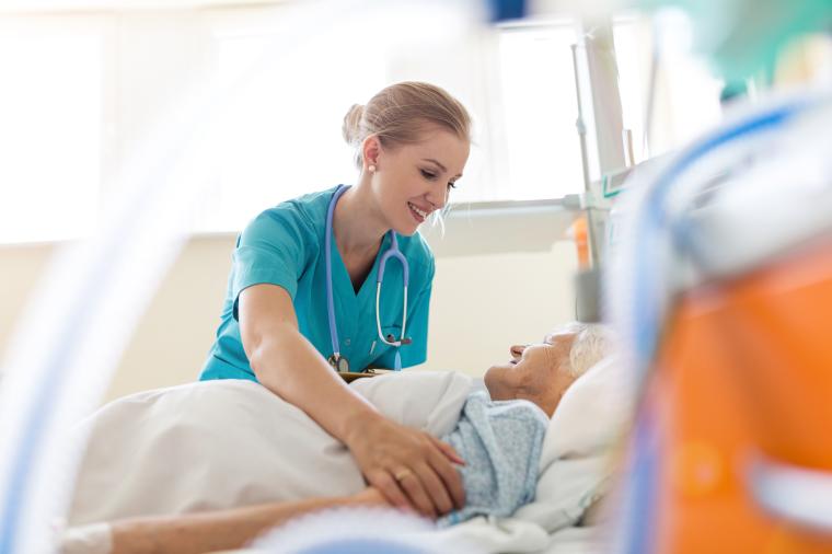 Radarbasiertes Bewegungsmonitoring zur Sicherheit älterer Patienten