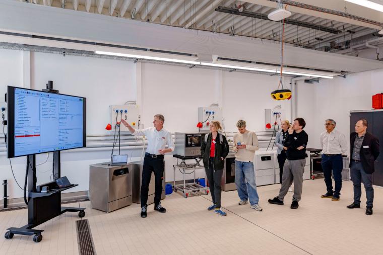 Innenaufnahme eines Praxisraums im neuen Schulungszentrum in Lehrte: Hier...