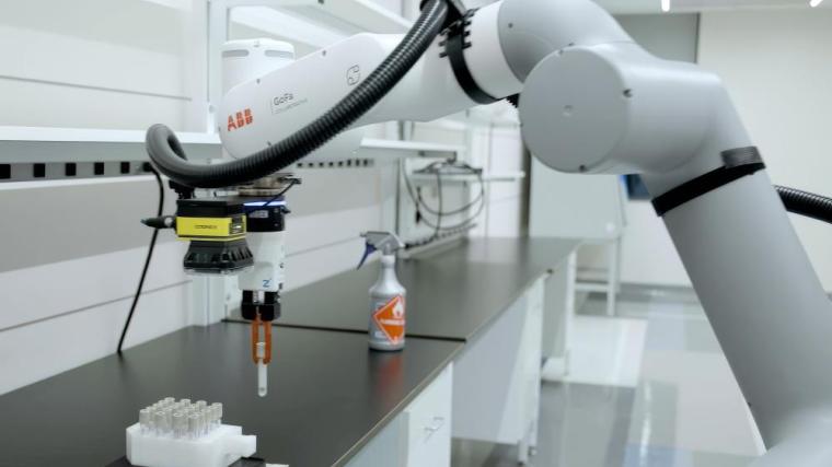 Physical AI für klinische Labore