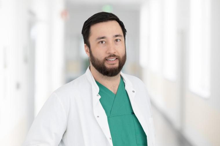 Dr. Jack Peter-Stein hat die Leitung der Klinik für Innere Medizin,...