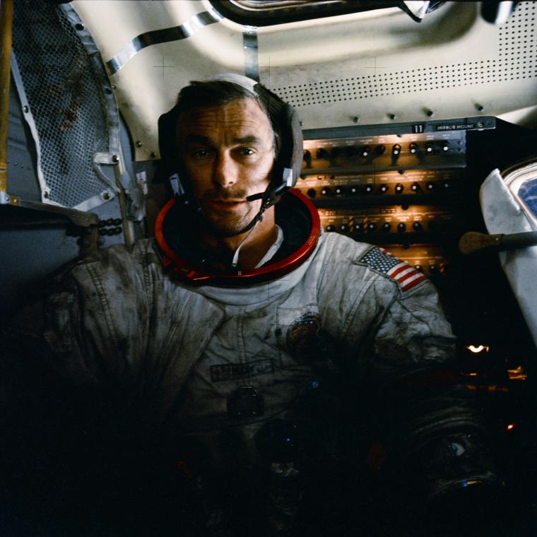 Der Kommandant der Apollo 17, Eugene Cernan, kehrte 1972 von der...